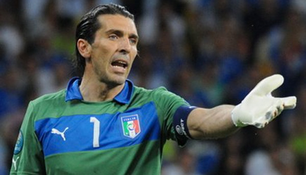 Buffon deferito per il nuovo contratto con la Juventus