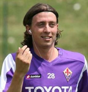 riccardo montolivo centrocampista della fiorentina in partenza